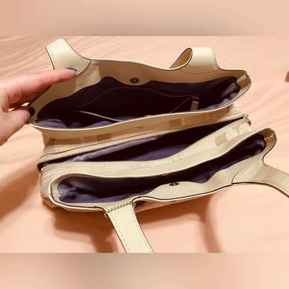 Coach Cream Signature Shoulder Bag - Picture 2 of 2